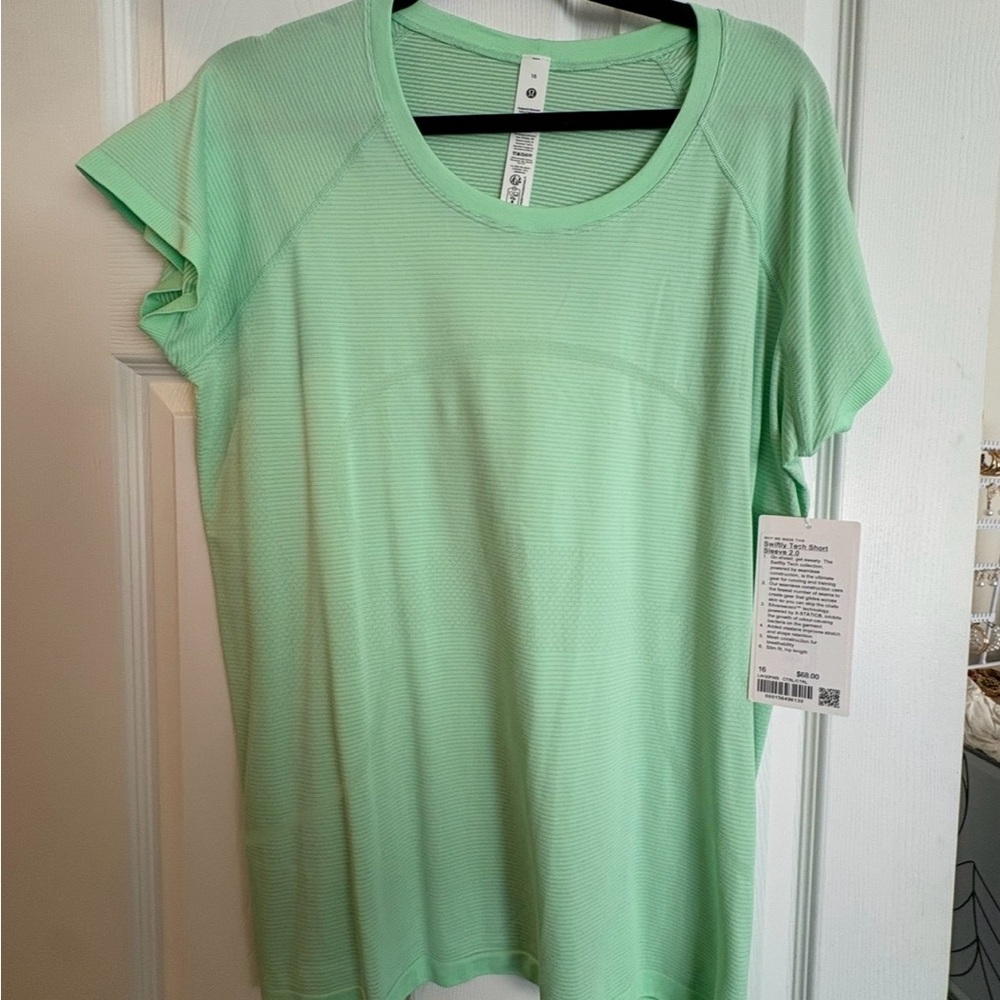 Lululemon Swiftly Tech Short Sleeve
